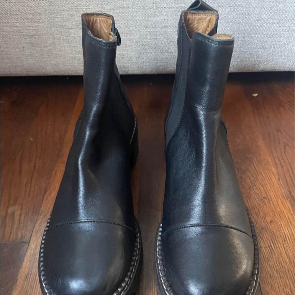 Like New See By Chloe Women’s Mallory Leather Chelsea Boots